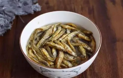 香辣小鱼干丨既是下饭菜，又是零食！不仅好吃做法还简单！144 / 作者:月光那么美 / 帖子ID:280855