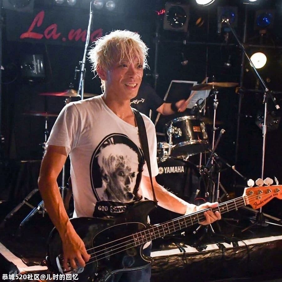 被割断舌头后，他请来3000人在自己的“葬礼”上蹦迪：这一生，就是痛快！724 / 作者:儿时的回忆 / 帖子ID:281382