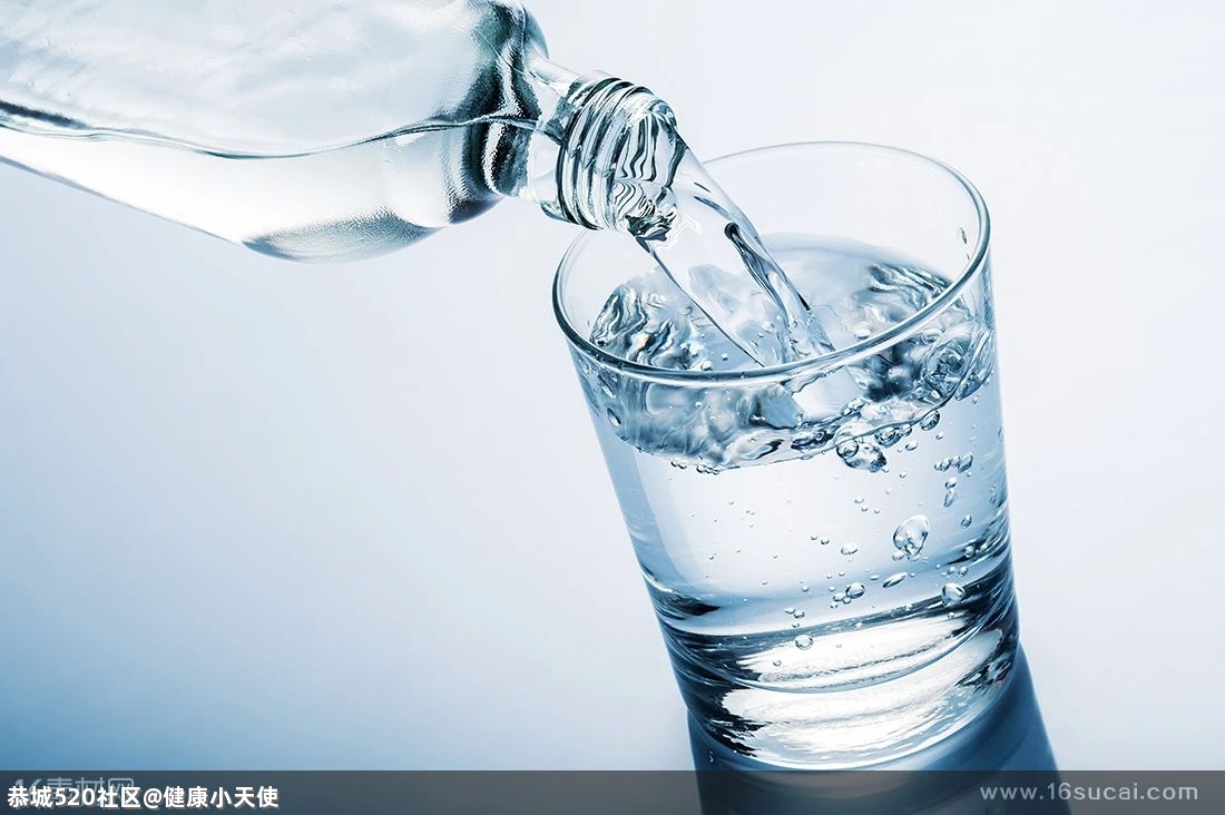 皮肤经常很油，怎么缓解皮肤出油过多的情况呢？816 / 作者:健康小天使 / 帖子ID:285256