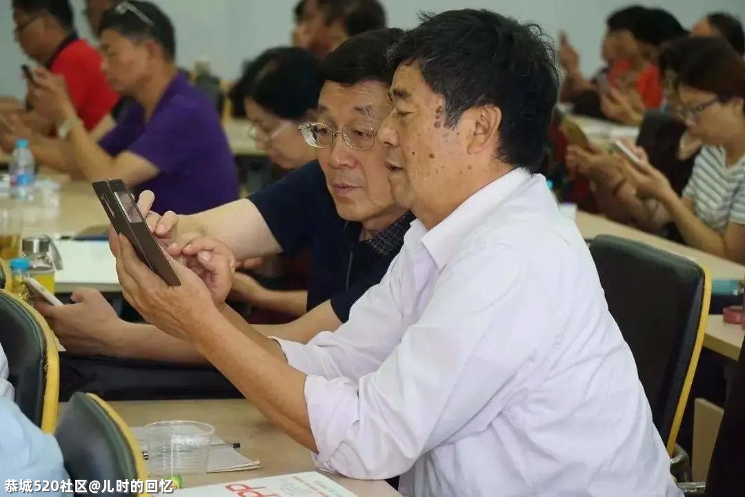 触不及的“网瘾中老年”280 / 作者:儿时的回忆 / 帖子ID:285492