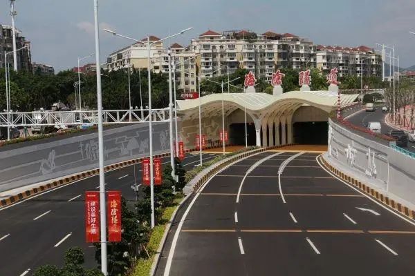 恭中优秀学子李昕，领衔设计出这三条“三最”公路隧道638 / 作者:论坛小编01 / 帖子ID:286290
