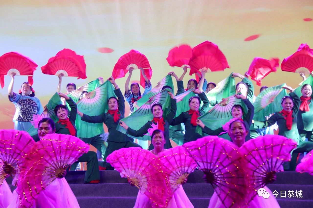我县庆祝建党100周年文艺晚会精彩纷呈950 / 作者:论坛小编01 / 帖子ID:286700