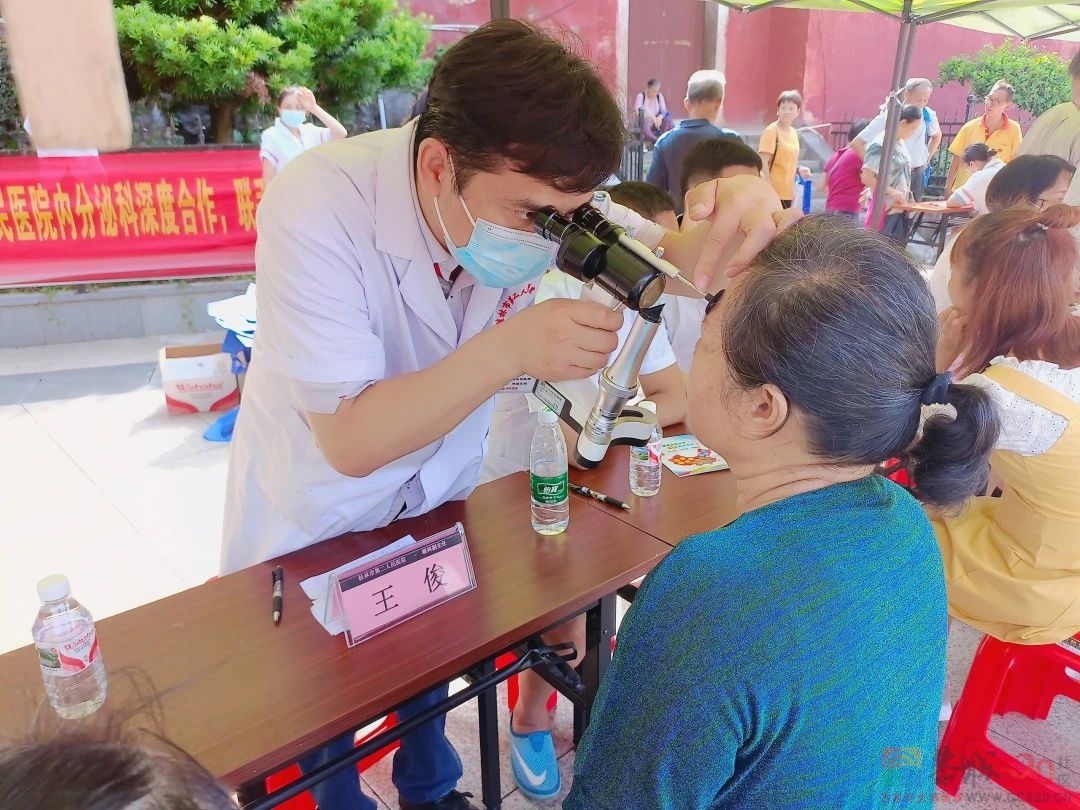 县瑶医医院联合桂林市第二人民医院举办“我为百姓送健康 ”义诊活动704 / 作者:论坛小编01 / 帖子ID:288997