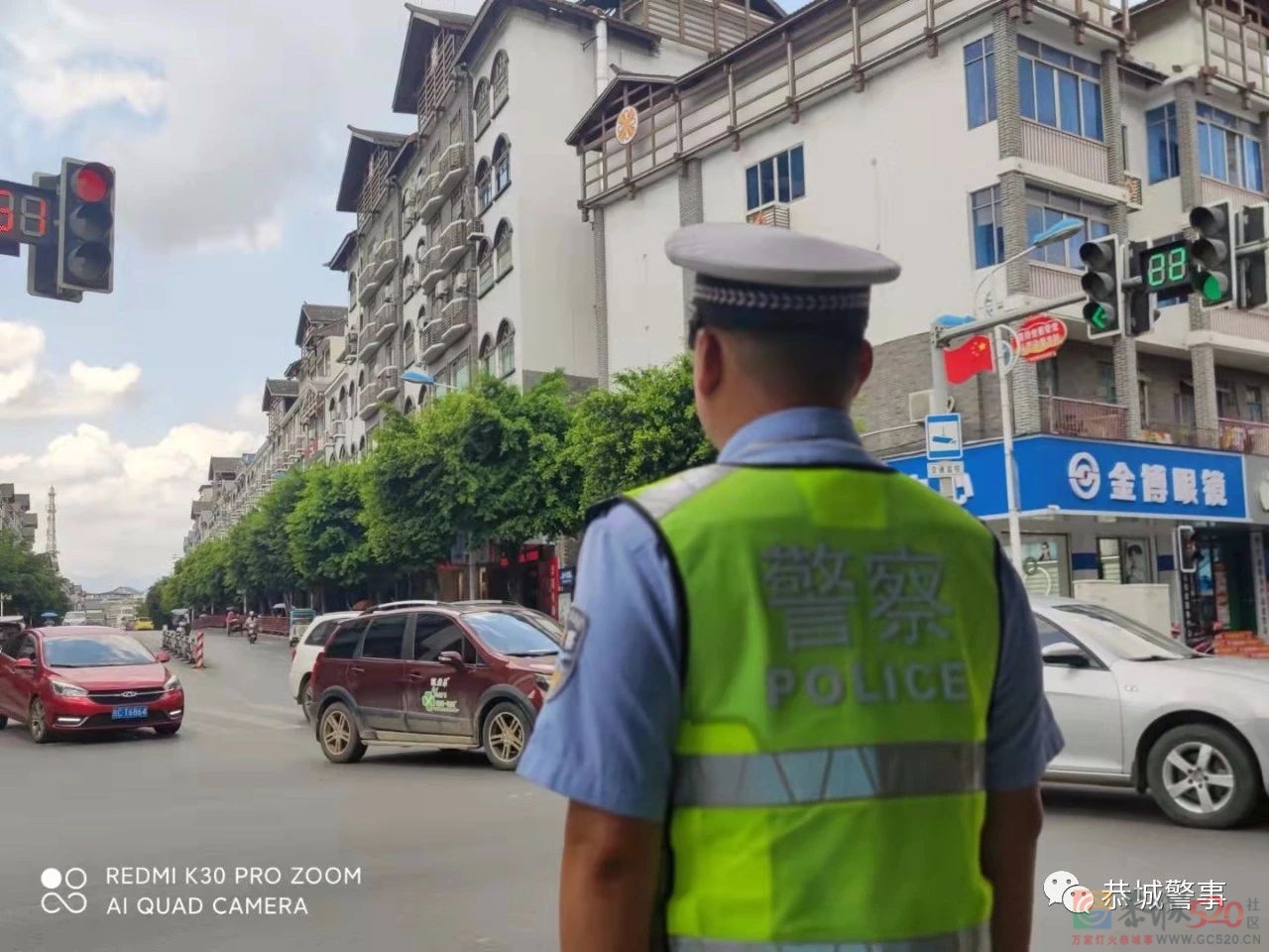 【中秋我在岗】你漫步花前月下  我负责守护平安81 / 作者:论坛小编01 / 帖子ID:289073