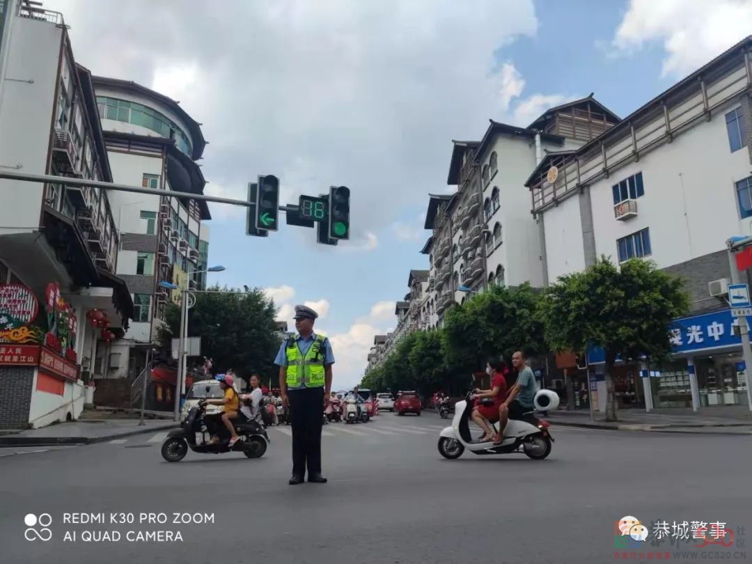 【中秋我在岗】你漫步花前月下  我负责守护平安658 / 作者:论坛小编01 / 帖子ID:289073