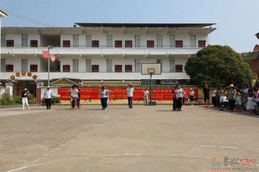 山河无恙 如花绽放 我县各界举行庆国庆系列活动715 / 作者:论坛小编01 / 帖子ID:289389