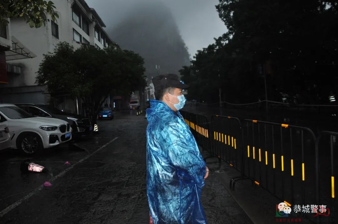 恭城公安局圆满完成2021阳朔铁人三项赛责任赛段安保任务891 / 作者:论坛小编01 / 帖子ID:290189