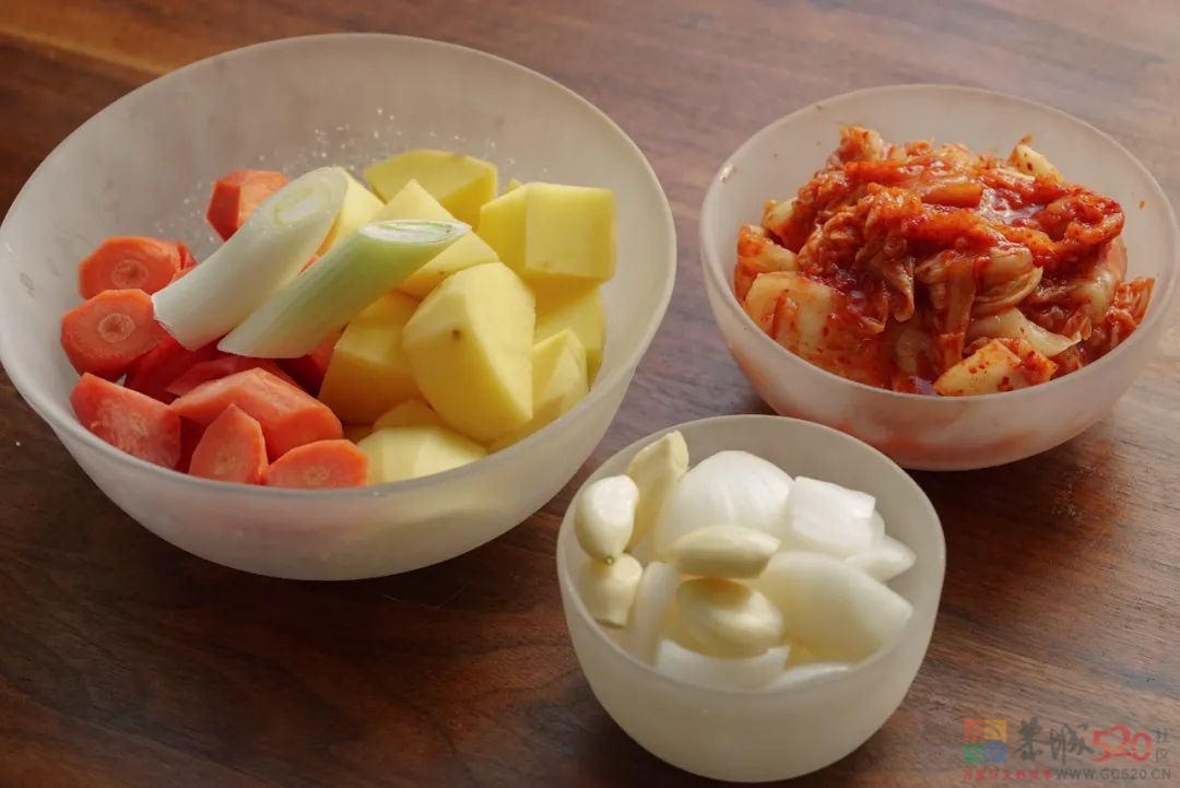 冬日所有的暖锅里，这一道最开胃。359 / 作者:爱生活爱美食 / 帖子ID:290702