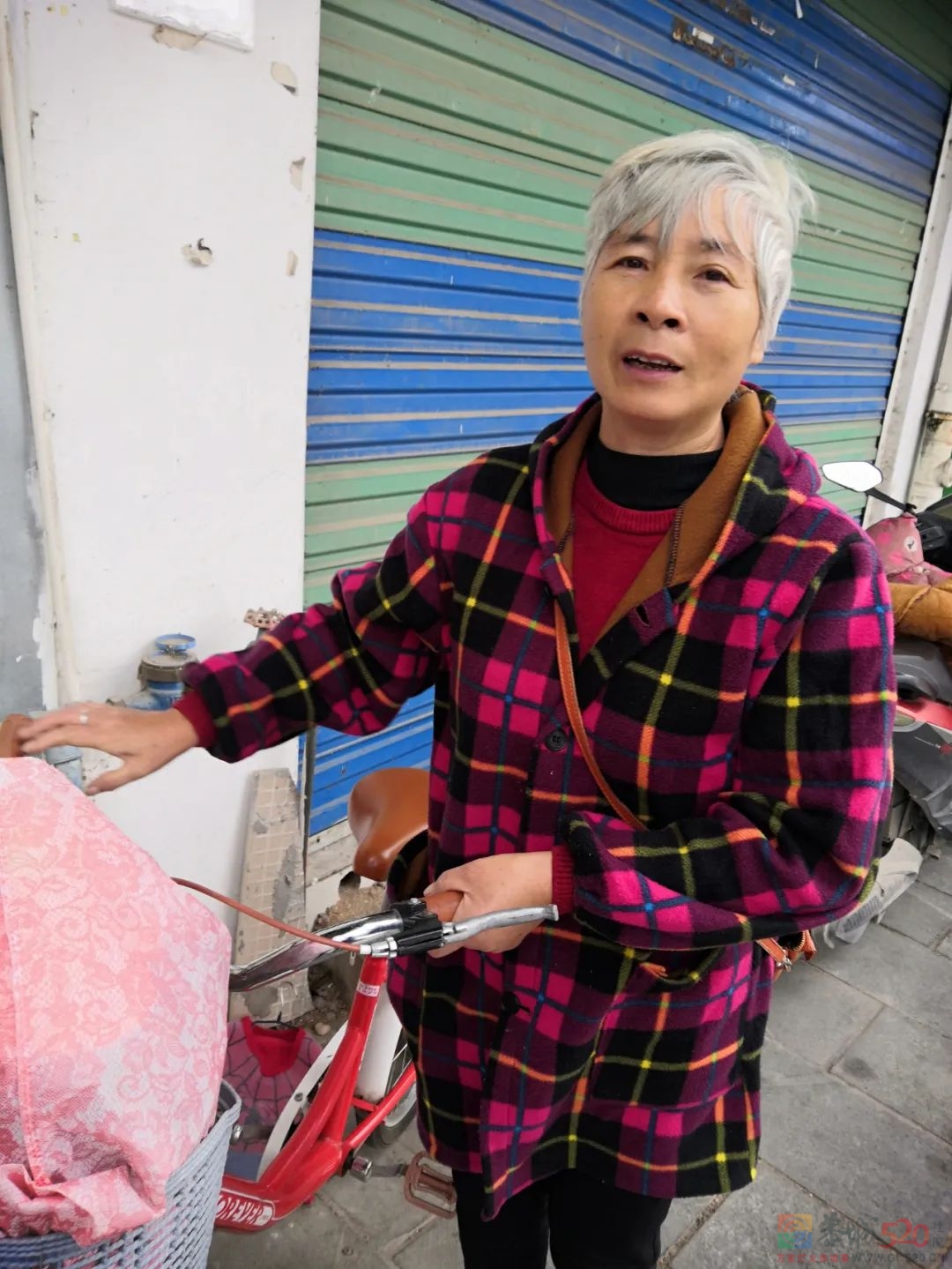 点赞！恭城小伙与环卫阿姨合力救助落水老人！诠释满满正能量684 / 作者:论坛小编01 / 帖子ID:290703