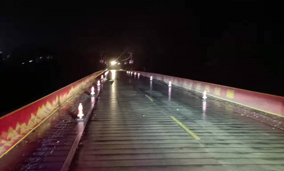 广西桂林交警发布元旦道路交通提示！请注意行车安全115 / 作者:论坛小编01 / 帖子ID:291660