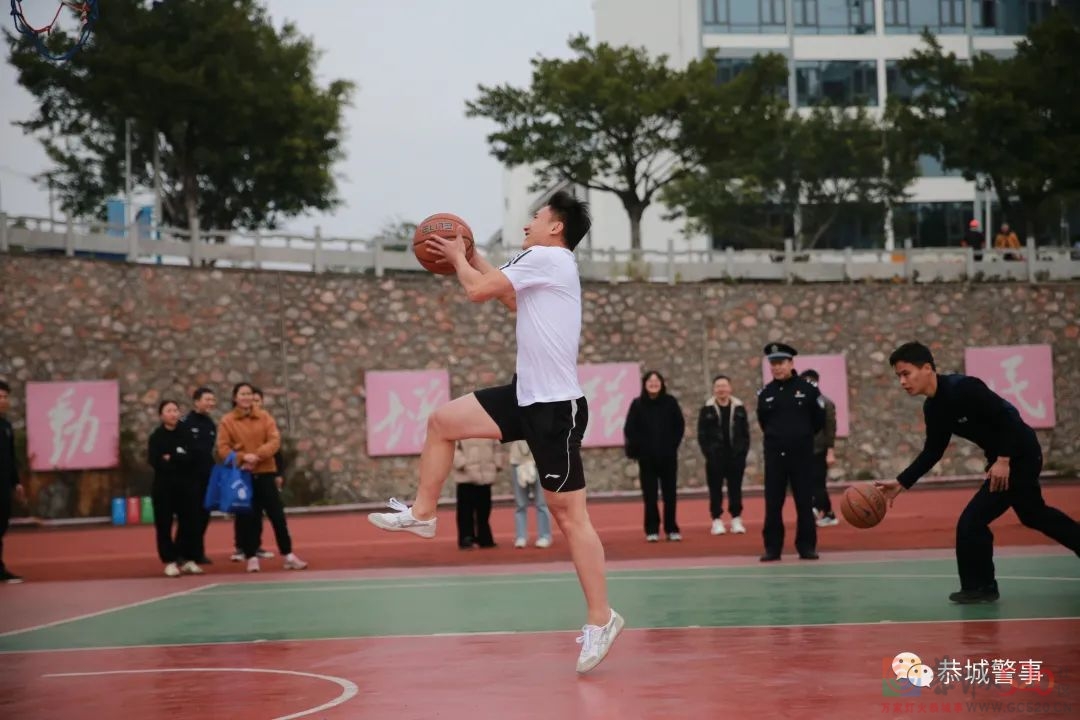 恭城公安2022年警体运动会开幕，各项赛事火热开场！257 / 作者:论坛小编01 / 帖子ID:292003