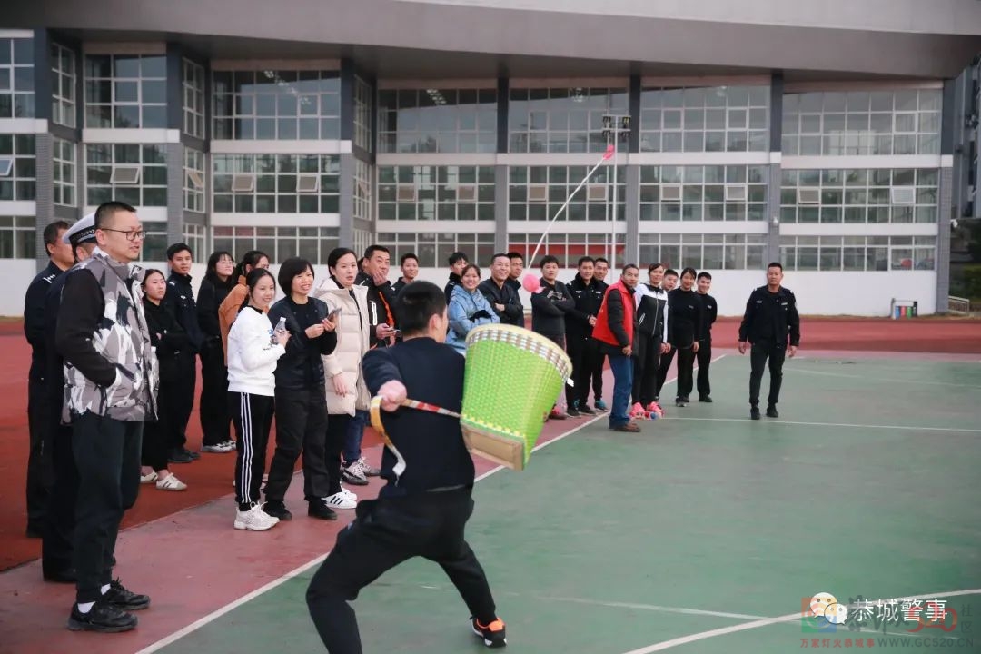 恭城公安2022年警体运动会开幕，各项赛事火热开场！186 / 作者:论坛小编01 / 帖子ID:292003