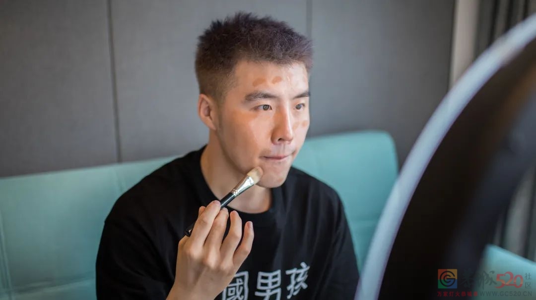 颜值内卷 ，轮到男人了？298 / 作者:儿时的回忆 / 帖子ID:292271