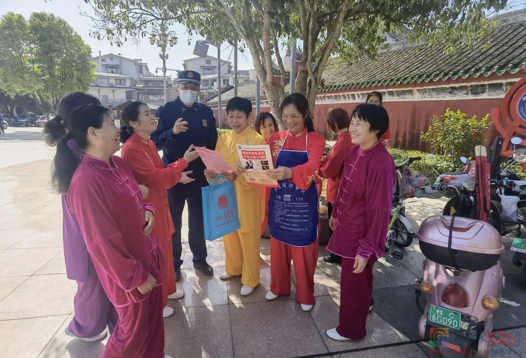 滴！“蓝朋友”骑上“小黄车”，赶着去干这事！18 / 作者:论坛小编01 / 帖子ID:293524