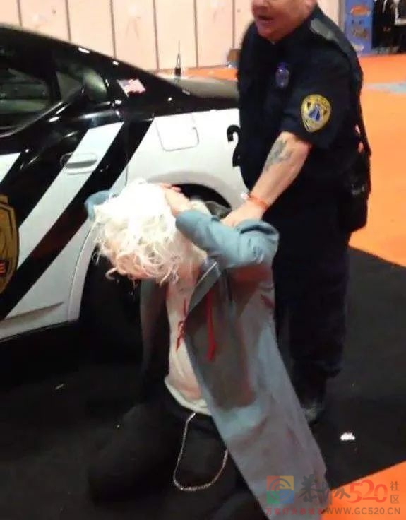 “因为cosplay灭霸太像了，我被当场逮捕”16 / 作者:儿时的回忆 / 帖子ID:294581