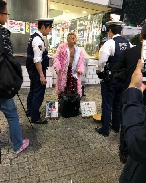 “因为cosplay灭霸太像了，我被当场逮捕”253 / 作者:儿时的回忆 / 帖子ID:294581