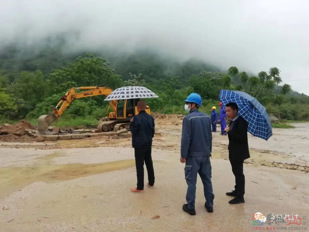 莲花镇多部门联合执法，整治非法采砂237 / 作者:论坛小编01 / 帖子ID:294615