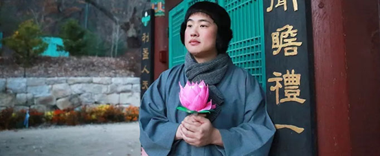 最新网红穿搭，人均甘露寺在逃尼姑932 / 作者:儿时的回忆 / 帖子ID:295267