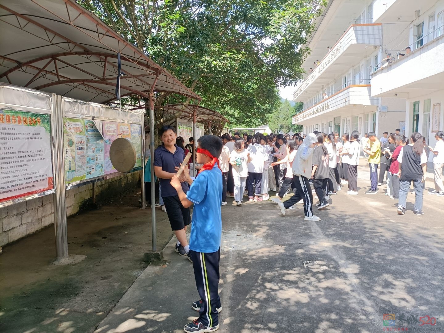 喜迎二十大，奋进新征程——东寨初级中学开展欢乐庆六一系列活动10 / 作者:论坛小编01 / 帖子ID:296023