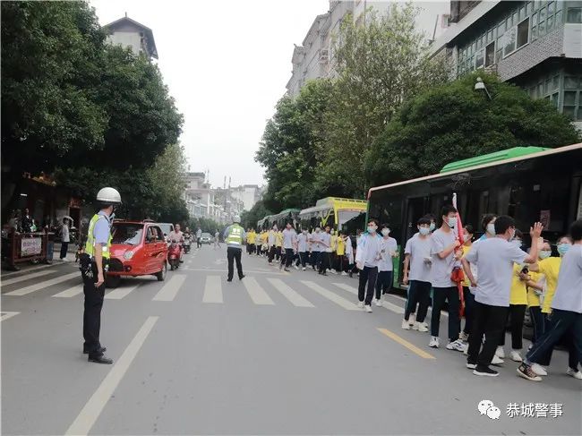 你们，决胜高考；我们，为你护航——恭城公安圆满完成2022年高考安保任务489 / 作者:论坛小编01 / 帖子ID:296201