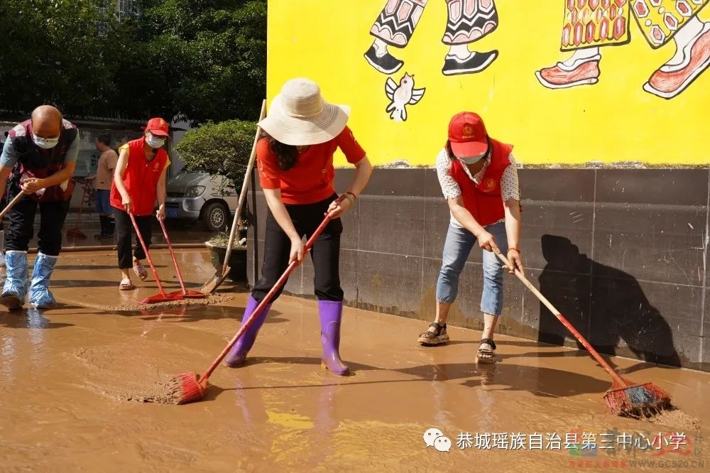 恭城瑶族自治县县城三小有序开展“6.22”洪水灾后重建685 / 作者:论坛小编01 / 帖子ID:296676