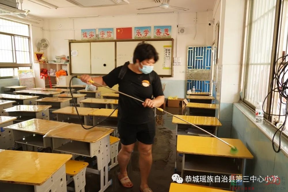 恭城瑶族自治县县城三小有序开展“6.22”洪水灾后重建761 / 作者:论坛小编01 / 帖子ID:296676