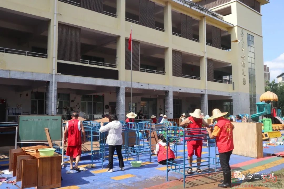 我县各单位积极投入到灾后重建工作791 / 作者:论坛小编01 / 帖子ID:296700