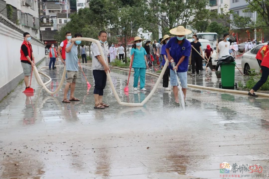 我县各单位积极投入到灾后重建工作938 / 作者:论坛小编01 / 帖子ID:296700
