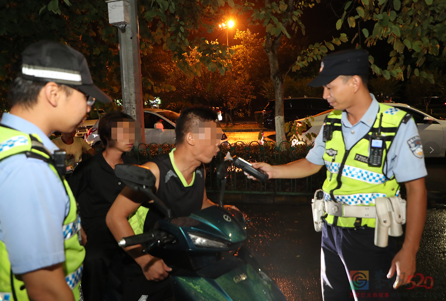 桂林交警严查电动自行车酒醉驾、超员载人…15 / 作者:论坛小编01 / 帖子ID:298399