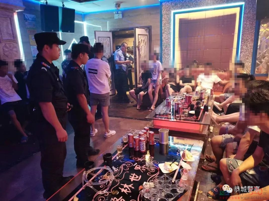 恭城县公安局开展夏夜治安巡查宣防集中统一行动272 / 作者:论坛小编01 / 帖子ID:298485