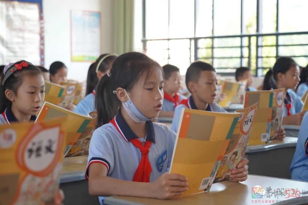 开学第一天！同学，你好！629 / 作者:论坛小编01 / 帖子ID:298928