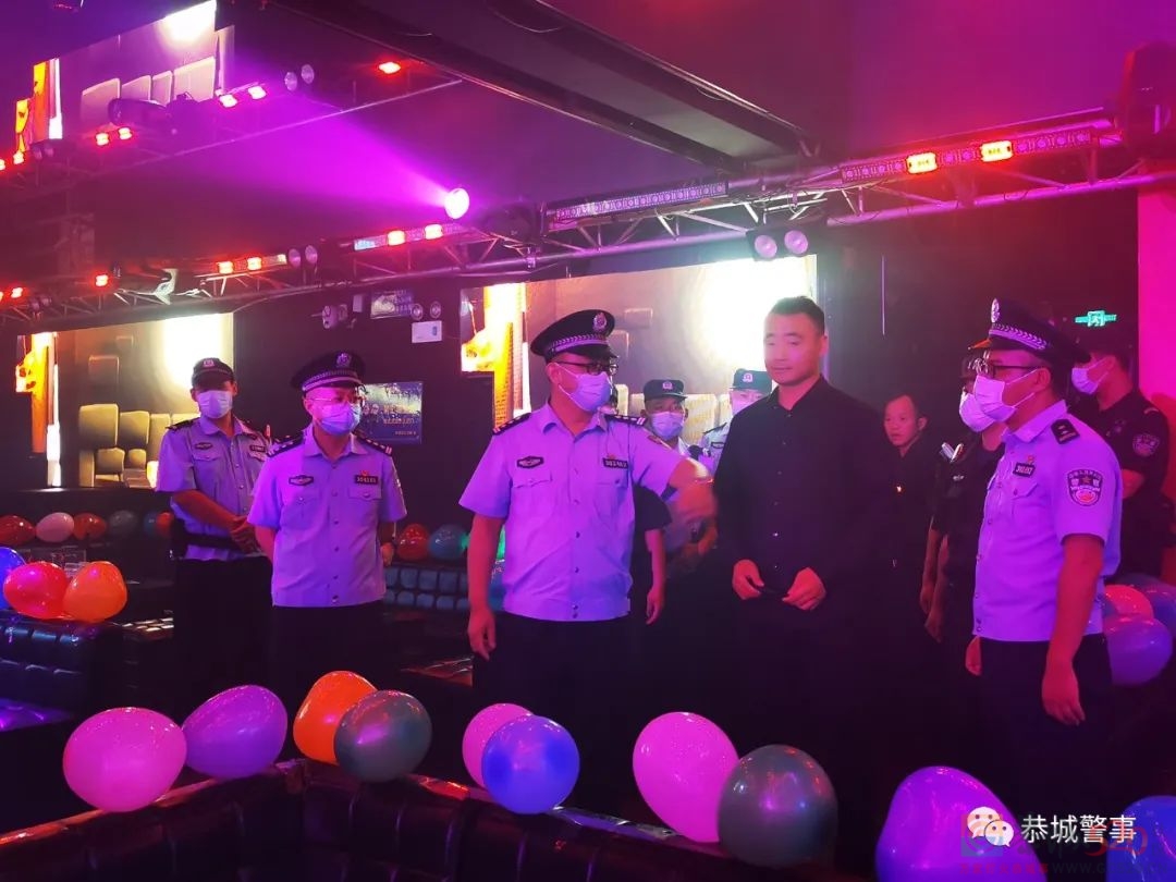 恭城警方开展第三次夏夜治安巡查宣防集中统一行动，持续为平安加码！378 / 作者:论坛小编01 / 帖子ID:299326
