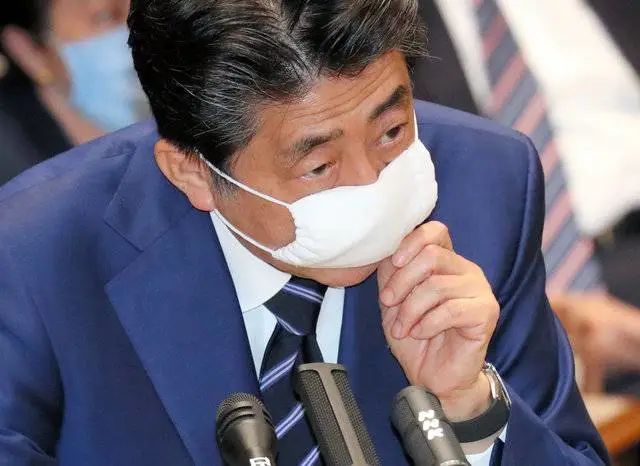 安倍vs女王：国葬不可怕，谁撞谁尴尬822 / 作者:儿时的回忆 / 帖子ID:299337