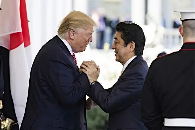 安倍vs女王：国葬不可怕，谁撞谁尴尬779 / 作者:儿时的回忆 / 帖子ID:299337