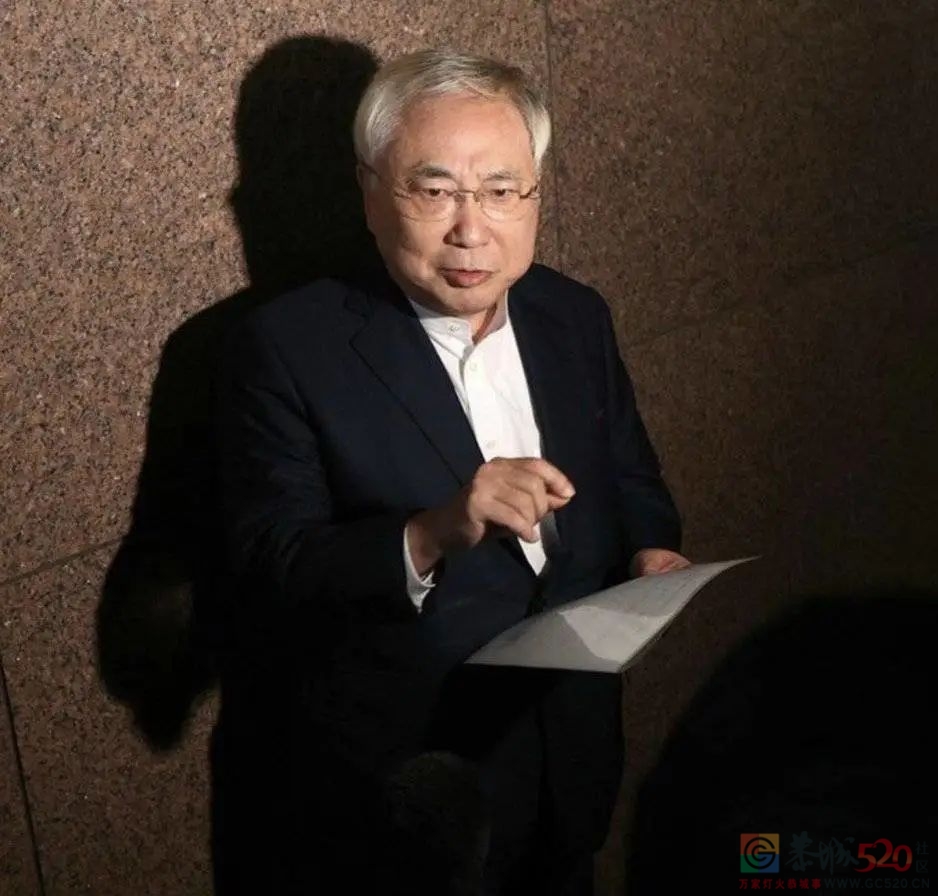 安倍vs女王：国葬不可怕，谁撞谁尴尬278 / 作者:儿时的回忆 / 帖子ID:299337