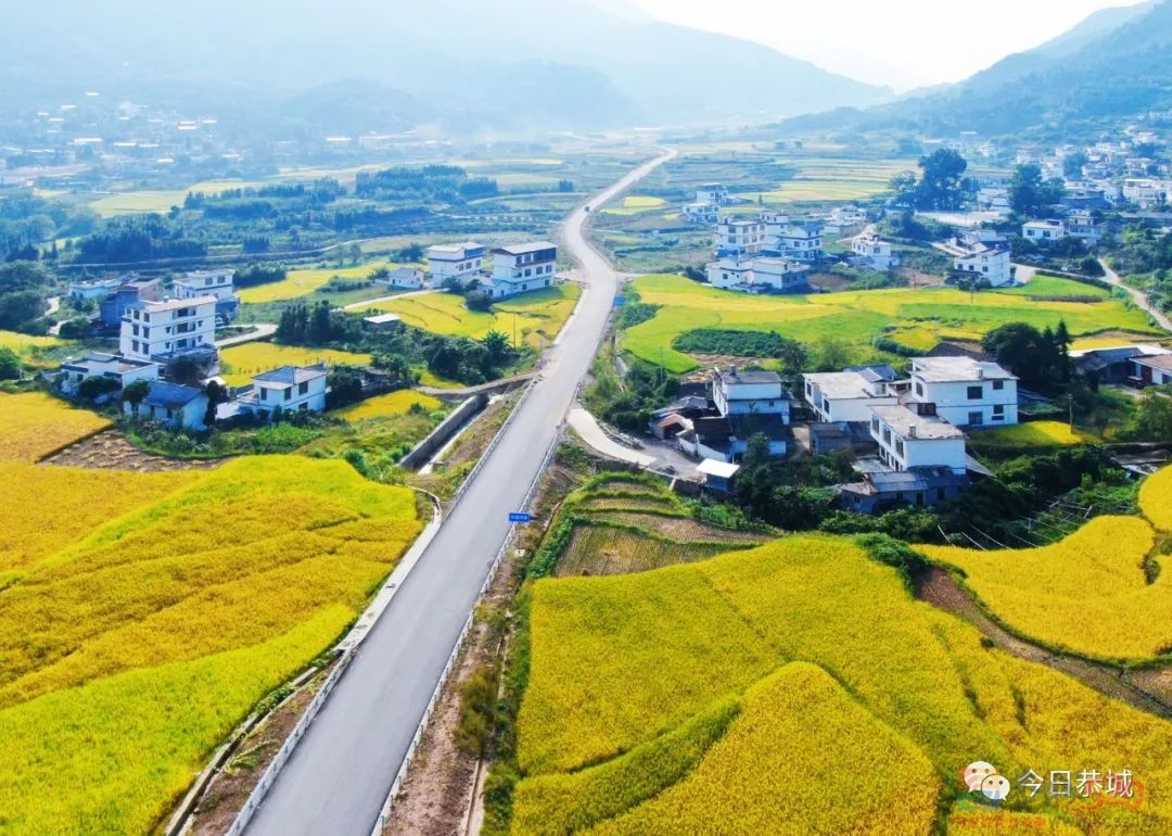 恭城：公路建设稳步推进246 / 作者:论坛小编01 / 帖子ID:299505