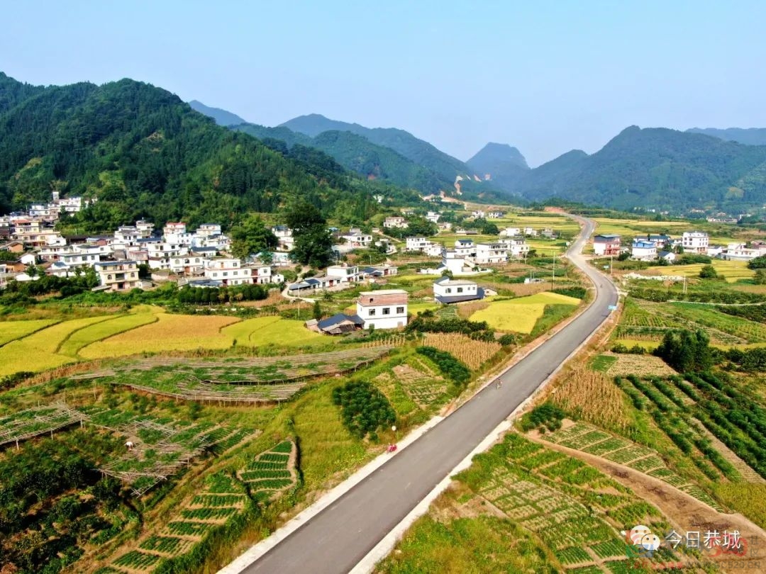 恭城：公路建设稳步推进960 / 作者:论坛小编01 / 帖子ID:299505