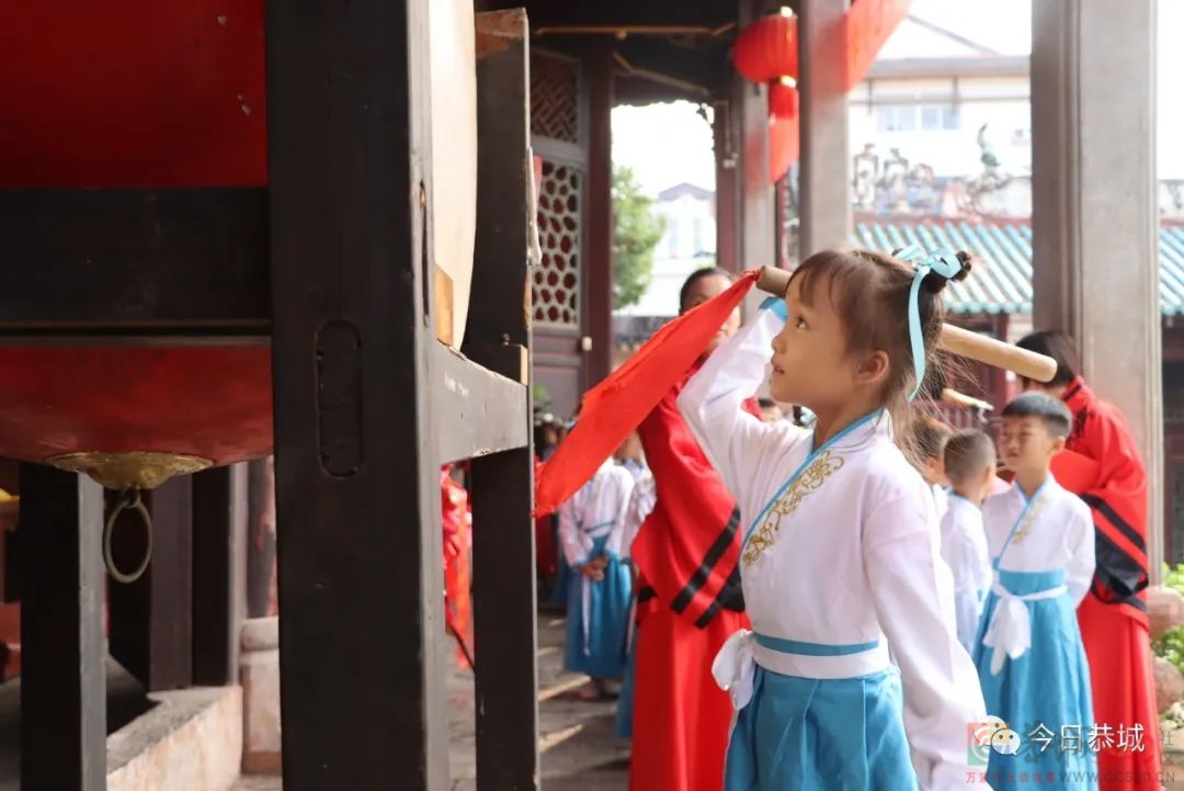 童心筑梦二十大  开笔启智向未来——2022年恭城县城一小一年级新生开笔典礼129 / 作者:论坛小编01 / 帖子ID:299727