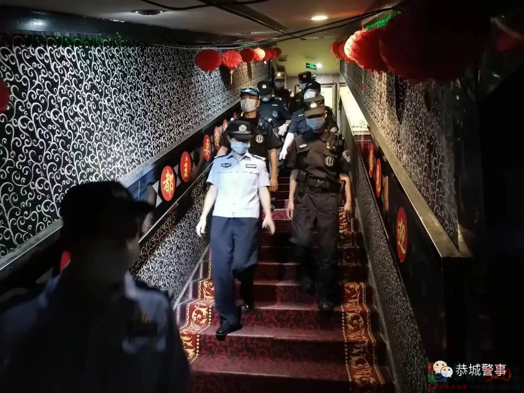 国庆我在岗丨最美“警”色，守护平安出行！0 / 作者:论坛小编01 / 帖子ID:299958