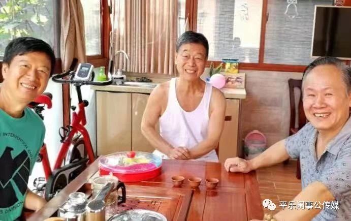 平乐县商界能人岳建源的传奇一生150 / 作者:论坛小编01 / 帖子ID:299986