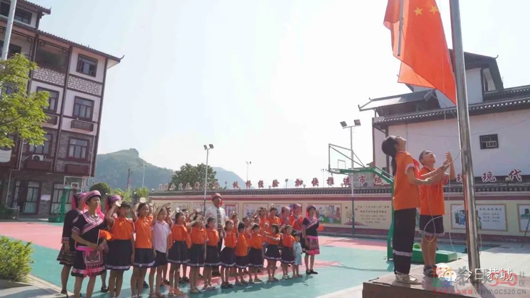 恭城“国旗村”：别样的康养新农村899 / 作者:论坛小编01 / 帖子ID:300015