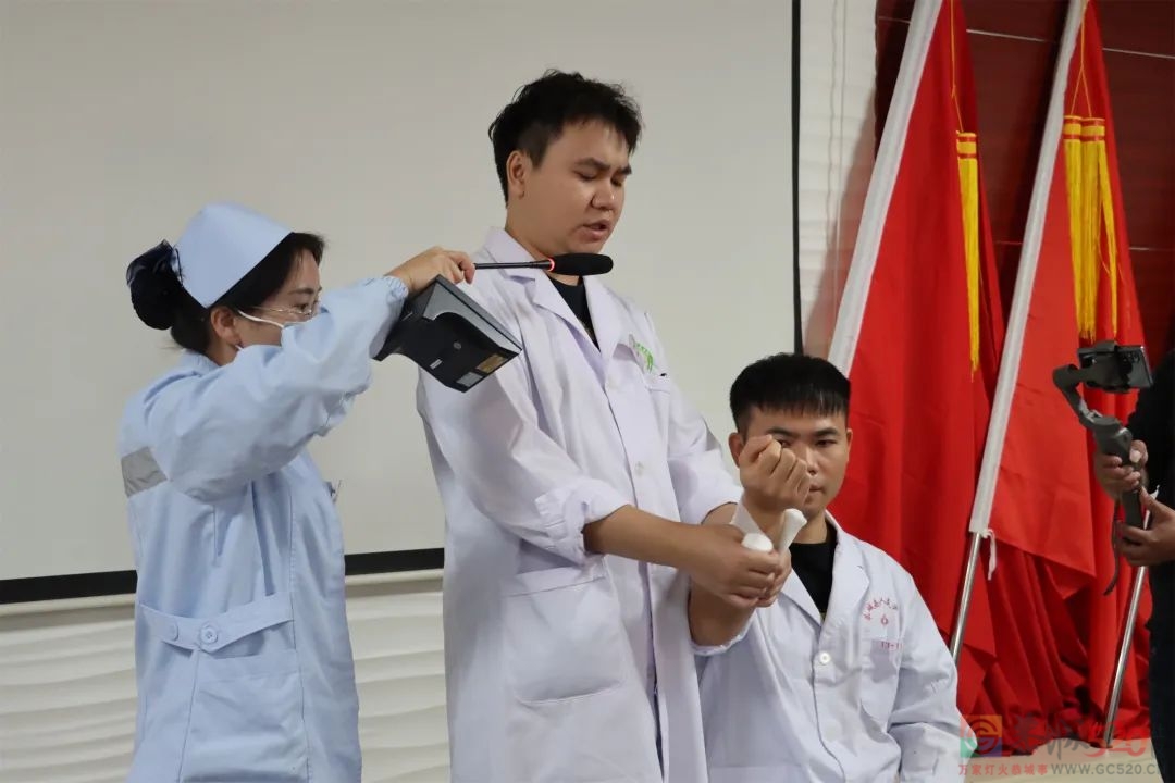 县人民医院走进桂林南方水泥有限公司开展急救知识讲座83 / 作者:论坛小编01 / 帖子ID:300368
