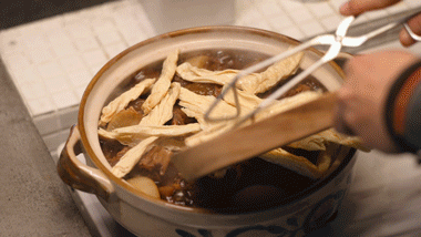 为了我亲手做的腐竹炖了一锅肉，好吃得人都化了。682 / 作者:爱生活爱美食 / 帖子ID:302510