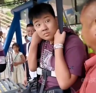 盘点假日出游社死瞬间202 / 作者:圆月小侠 / 帖子ID:304061