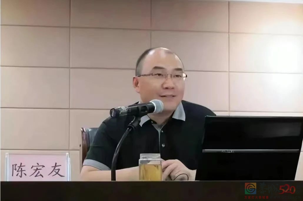 庐江中学事件：夺话筒的少年，啪啪扇疼的不止陈教授的脸733 / 作者:向向Angel / 帖子ID:304439