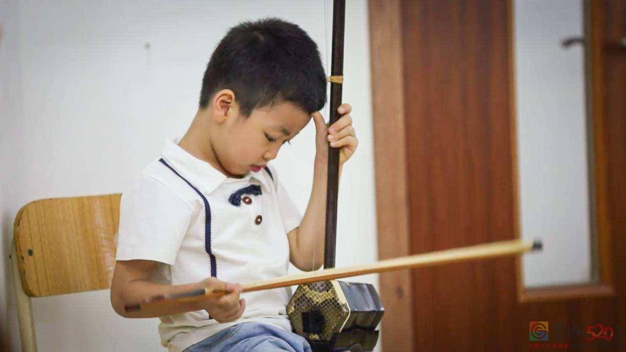 你们小时候有想学什么乐器吗？现在有机会学还想学吗？210 / 作者:论坛小编01 / 帖子ID:305477
