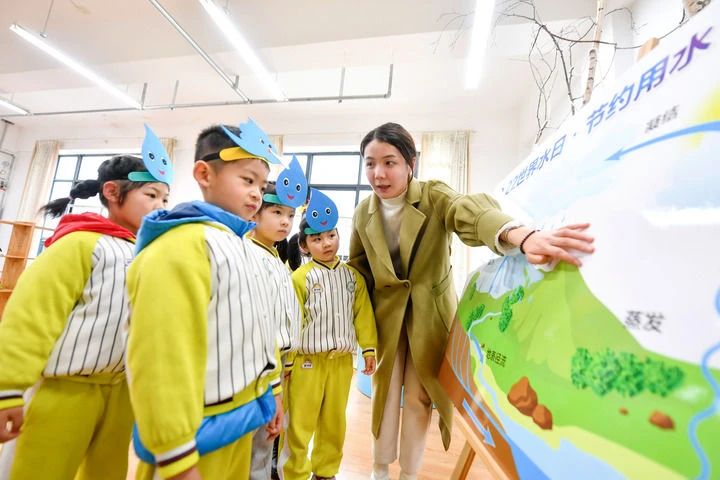 事关2023年中小学幼儿园教师公开招聘，两部门发文部署488 / 作者:论坛小编01 / 帖子ID:305624