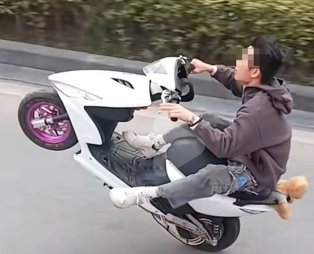 重要通知！即日起，广西交警在全区范围内开展电动自行车专项整治331 / 作者:论坛小编01 / 帖子ID:305874