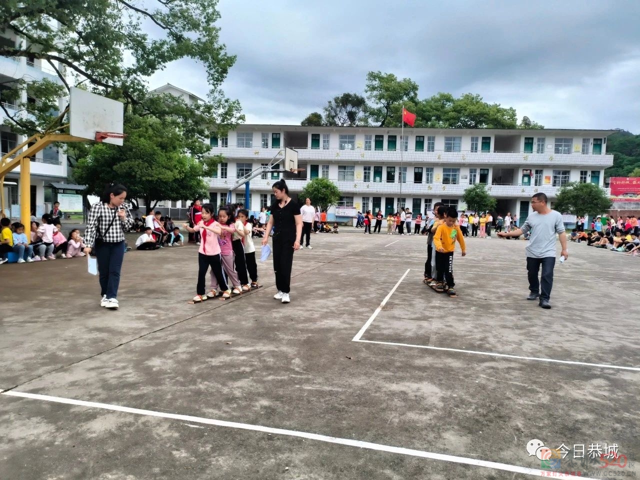 我县举办多彩活动喜迎“三月三”841 / 作者:论坛小编01 / 帖子ID:306113