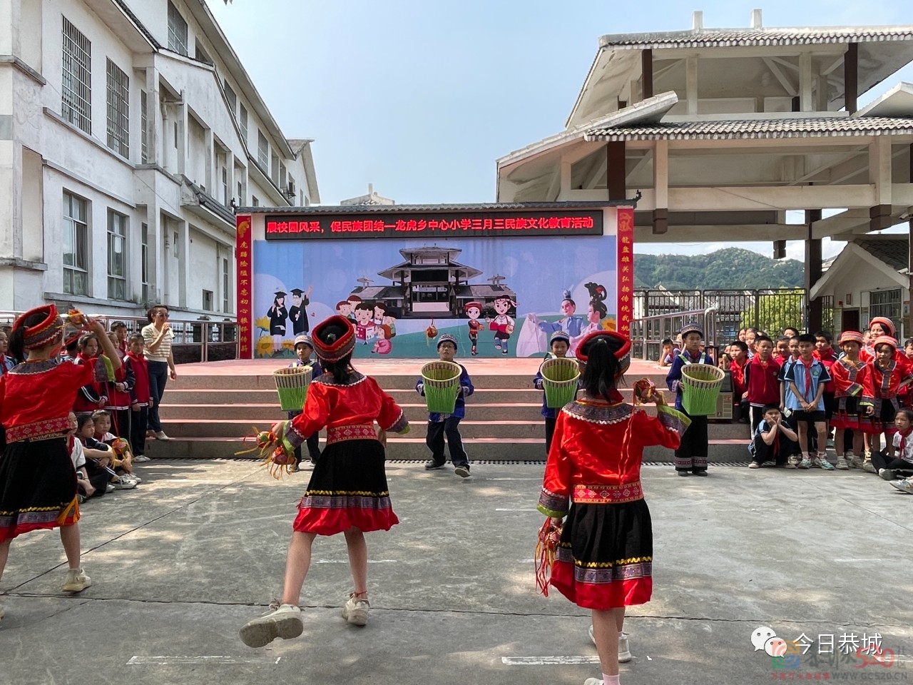 我县举办多彩活动喜迎“三月三”600 / 作者:论坛小编01 / 帖子ID:306161